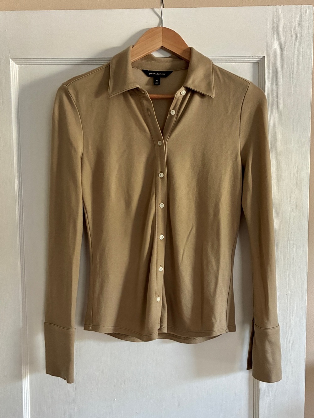 Banana Republic Long-Sleeve Polo Button Down Shirt Camel XS